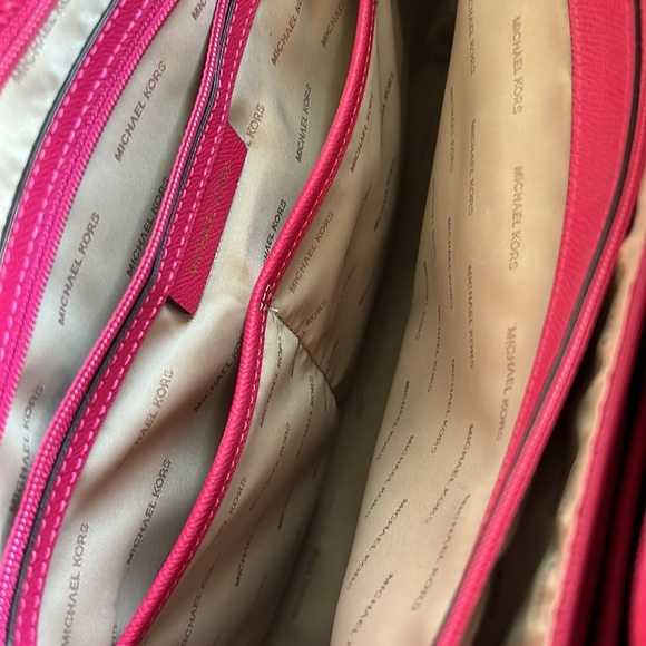 Michael Kors Fuchsia Pink Limited Edition LOVE Studded Voyager Tote - Picture 8 of 13